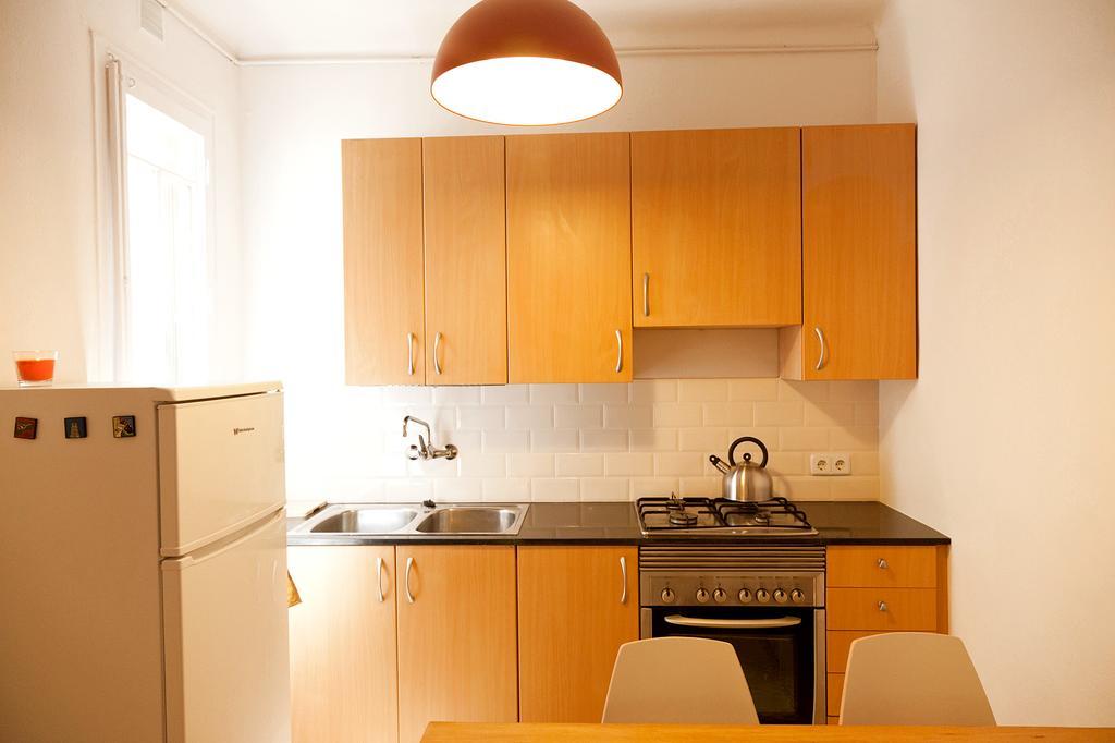 Piso En Poblesec Apartment Barcelona Bagian luar foto