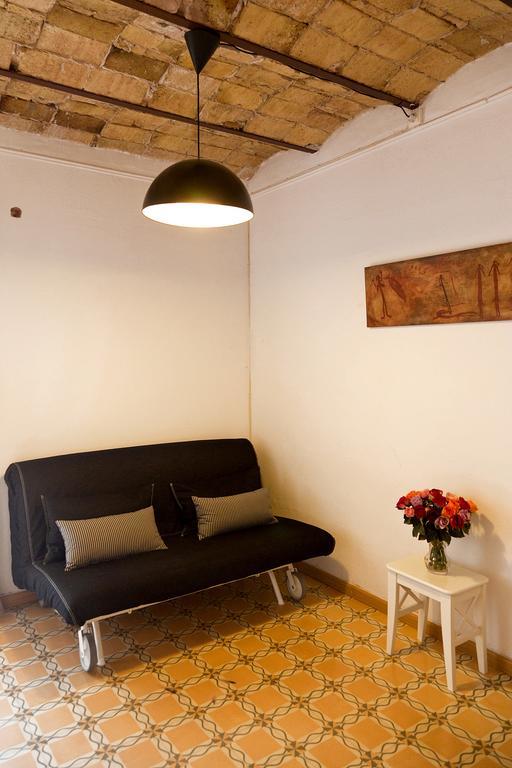 Piso En Poblesec Apartment Barcelona Bagian luar foto